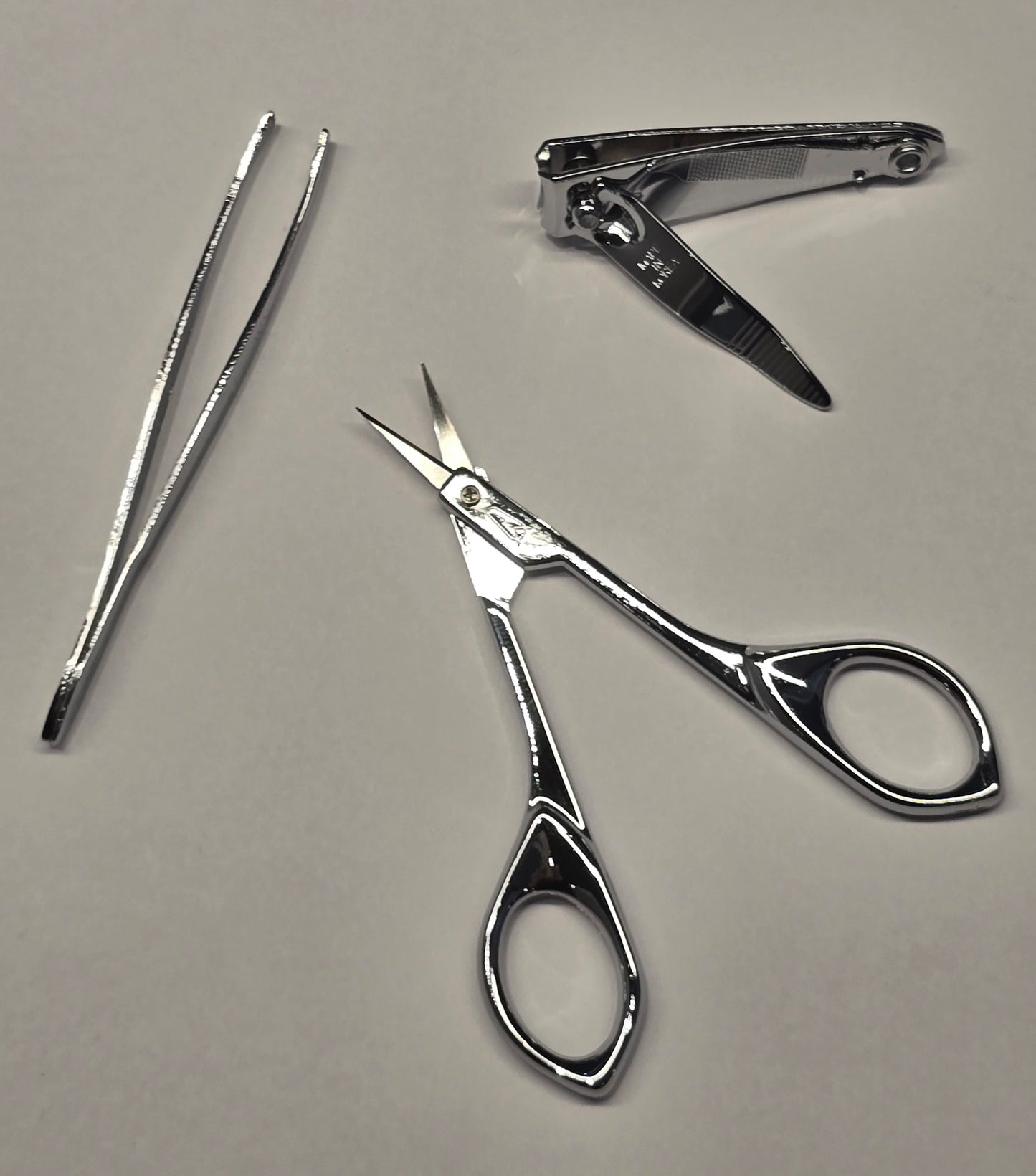 Loox Trioul Esential Set De Ingrijire Personala Pentru Manichiura - Argintiu