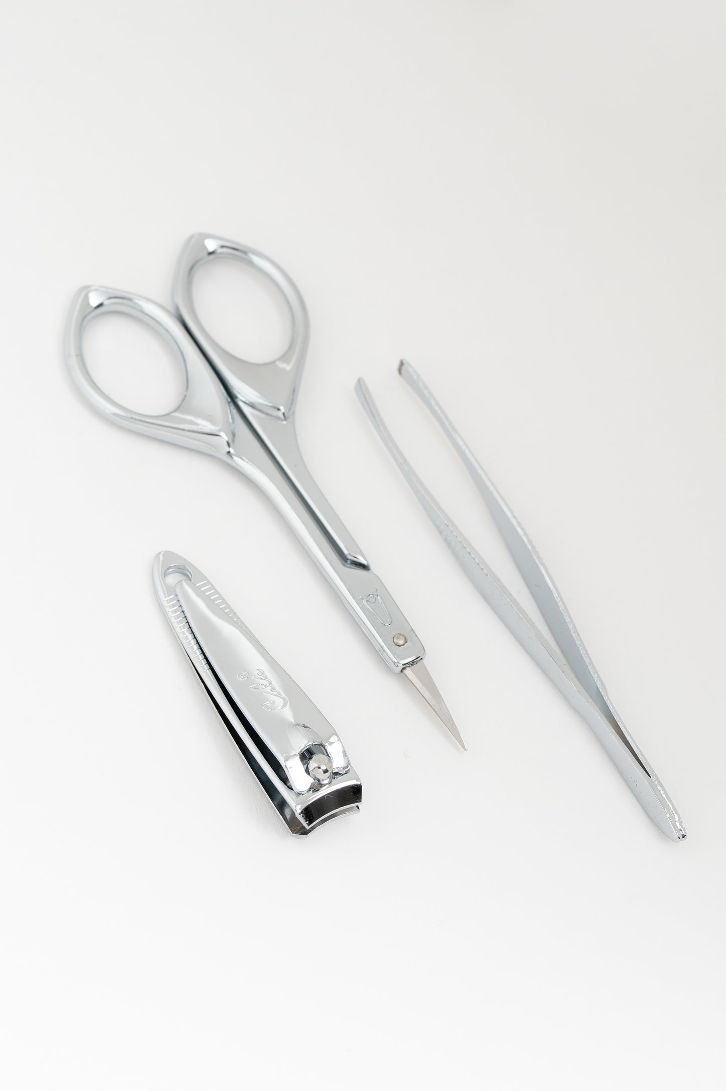 Loox Trioul Esential Set De Ingrijire Personala Pentru Manichiura - Argintiu